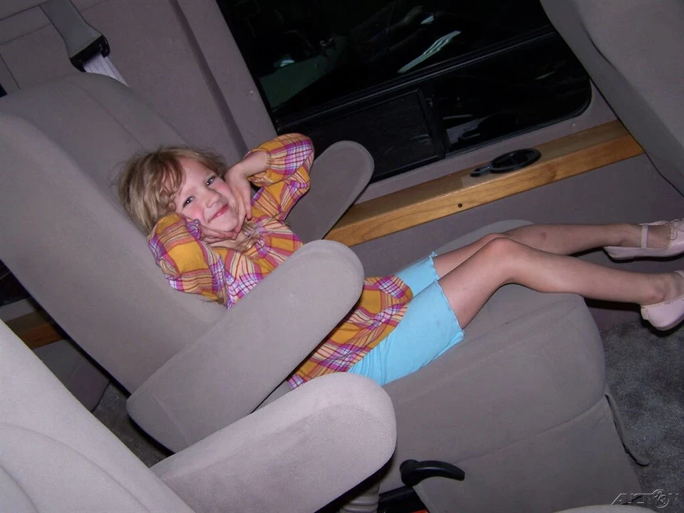 2003 Dodge Ram Van - Image 14 of 21