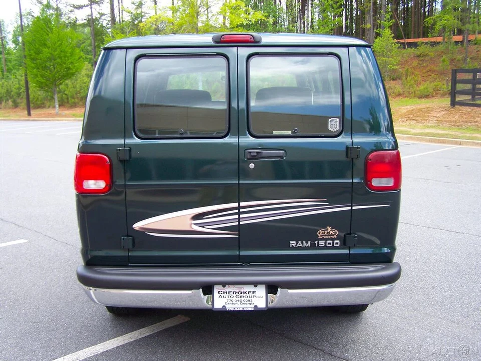 2003 Dodge Ram Van - Image 18 of 21