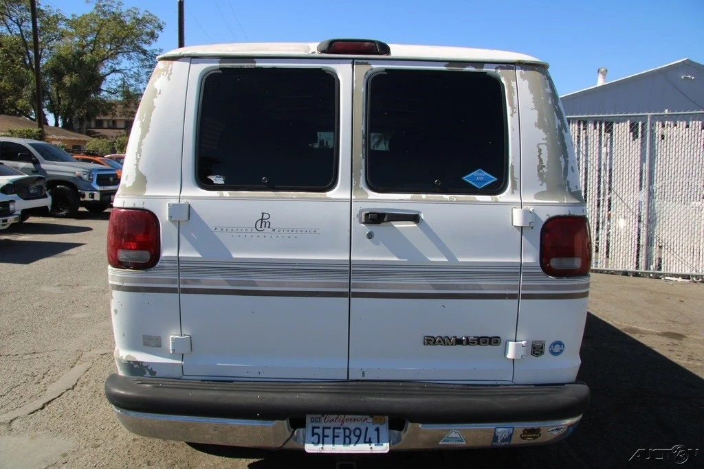 2003 Dodge Ram Van - Image 5 of 21