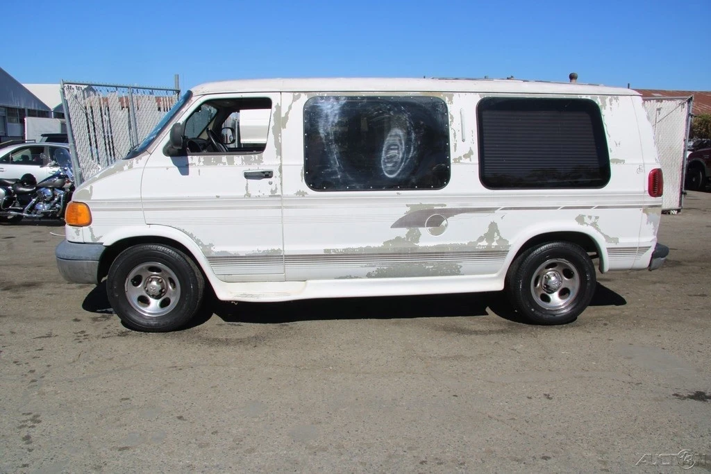 2003 Dodge Ram Van - Image 3 of 21