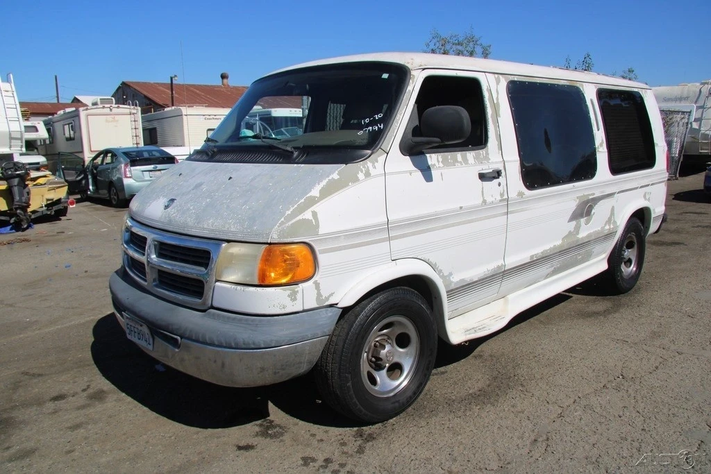 2003 Dodge Ram Van - Image 2 of 21