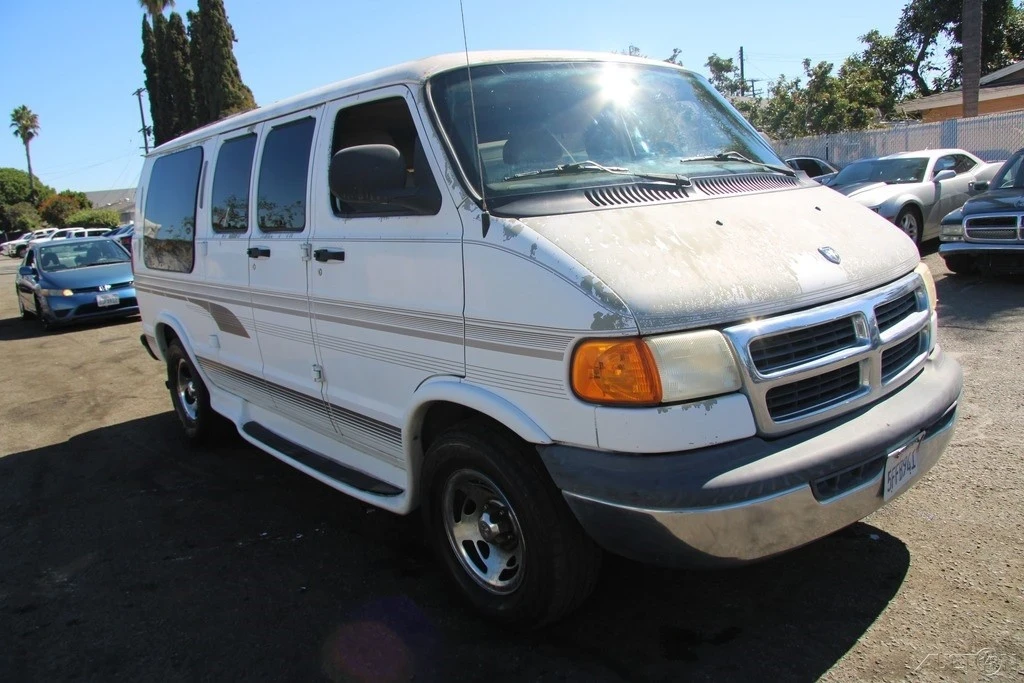 2003 Dodge Ram Van - Image 8 of 21