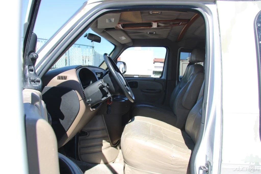 2003 Dodge Ram Van - Image 12 of 21