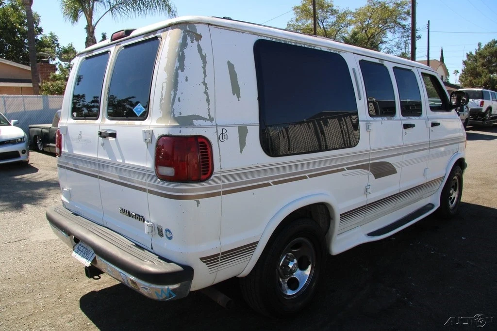 2003 Dodge Ram Van - Image 6 of 21