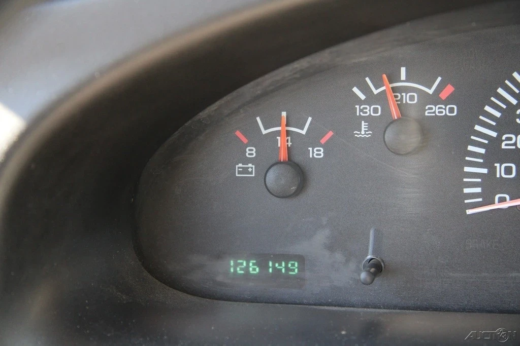 2003 Dodge Ram Van - Image 15 of 21