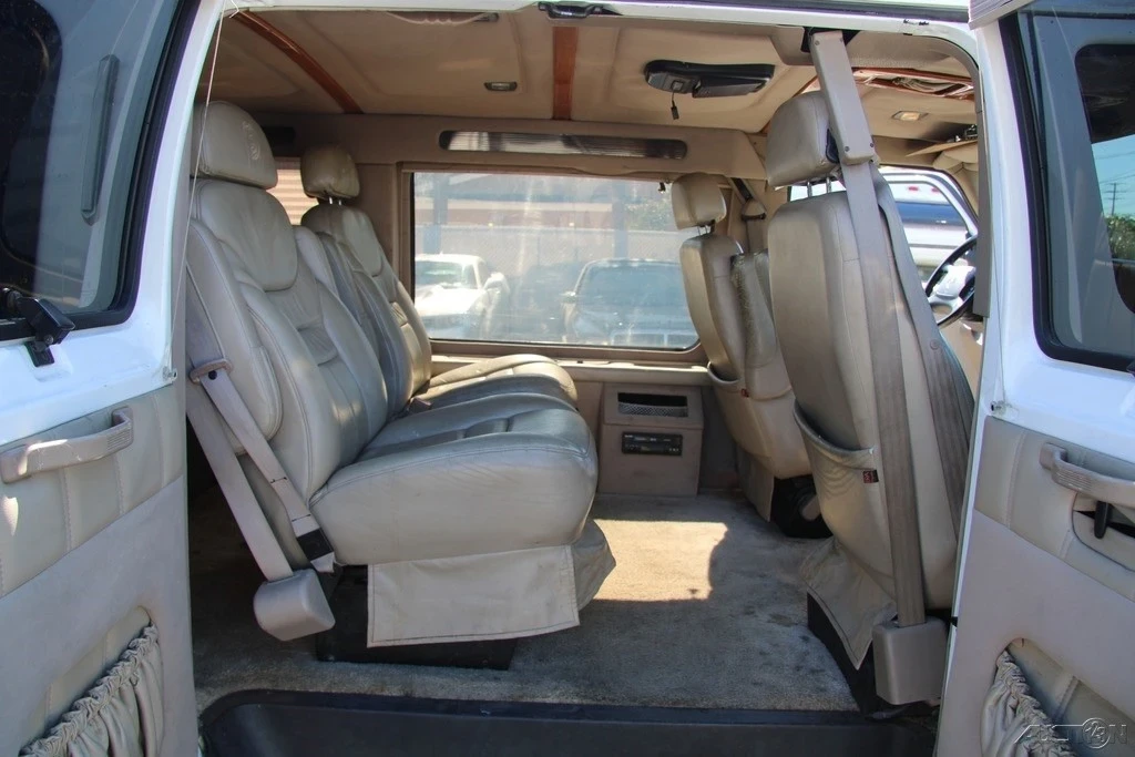 2003 Dodge Ram Van - Image 21 of 21