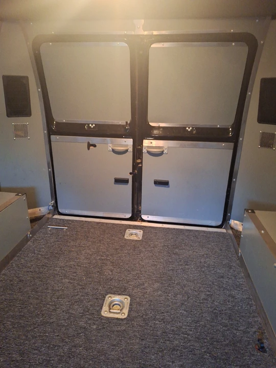 2003 Dodge Ram Van - Image 10 of 10