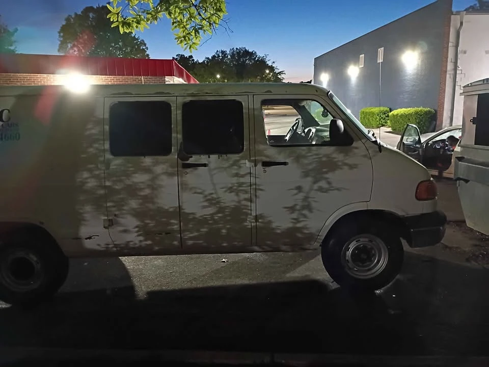 2003 Dodge Ram Van - Image 3 of 8