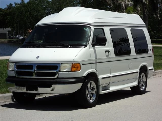 2003 Dodge Ram Van - Image 12 of 12