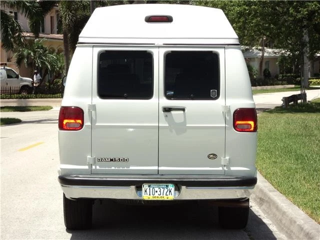 2003 Dodge Ram Van - Image 4 of 12