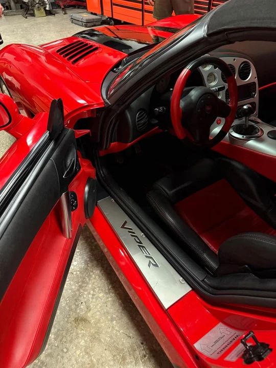 2003 Dodge Viper 3rd Gen - Image 10 of 14