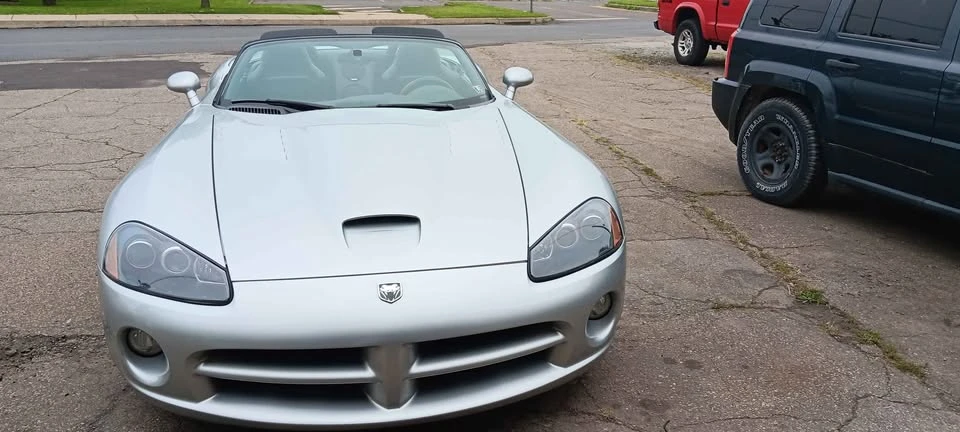 2003 Dodge Viper 3rd Gen - Image 2 of 5