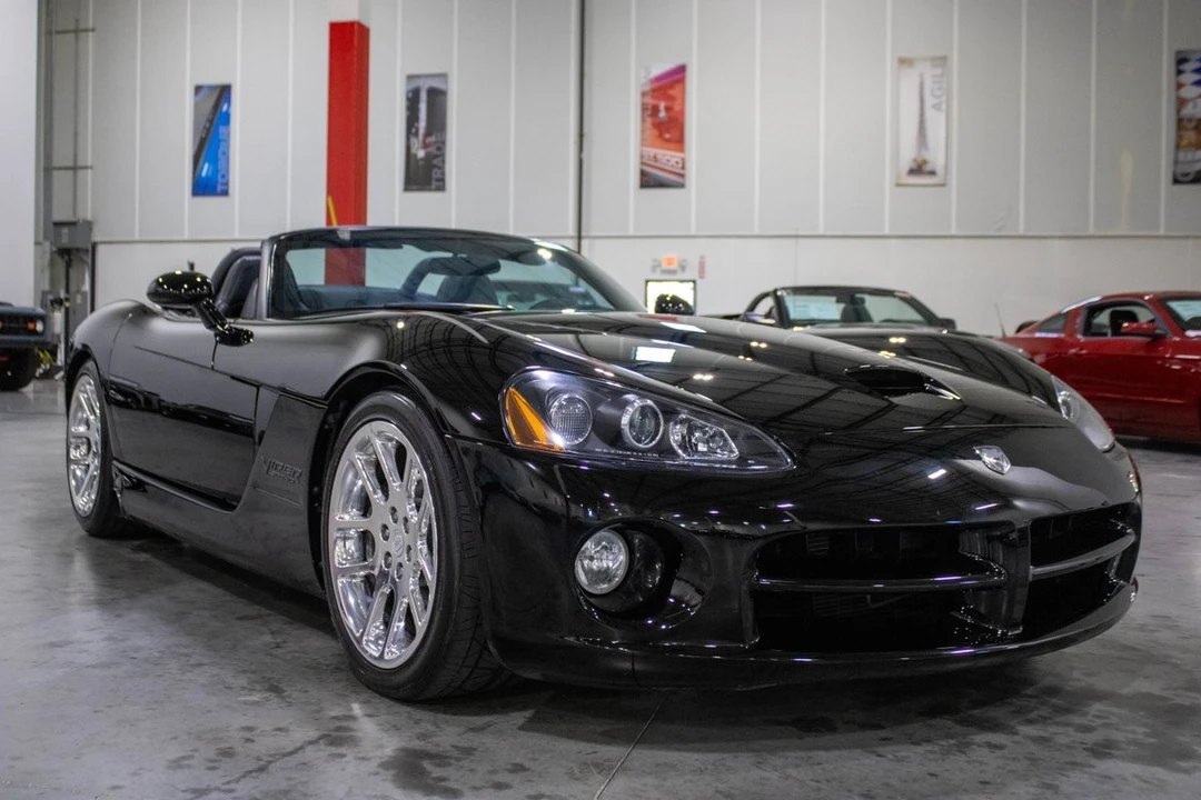 2003 Dodge Viper 3rd Gen - Image 9 of 21