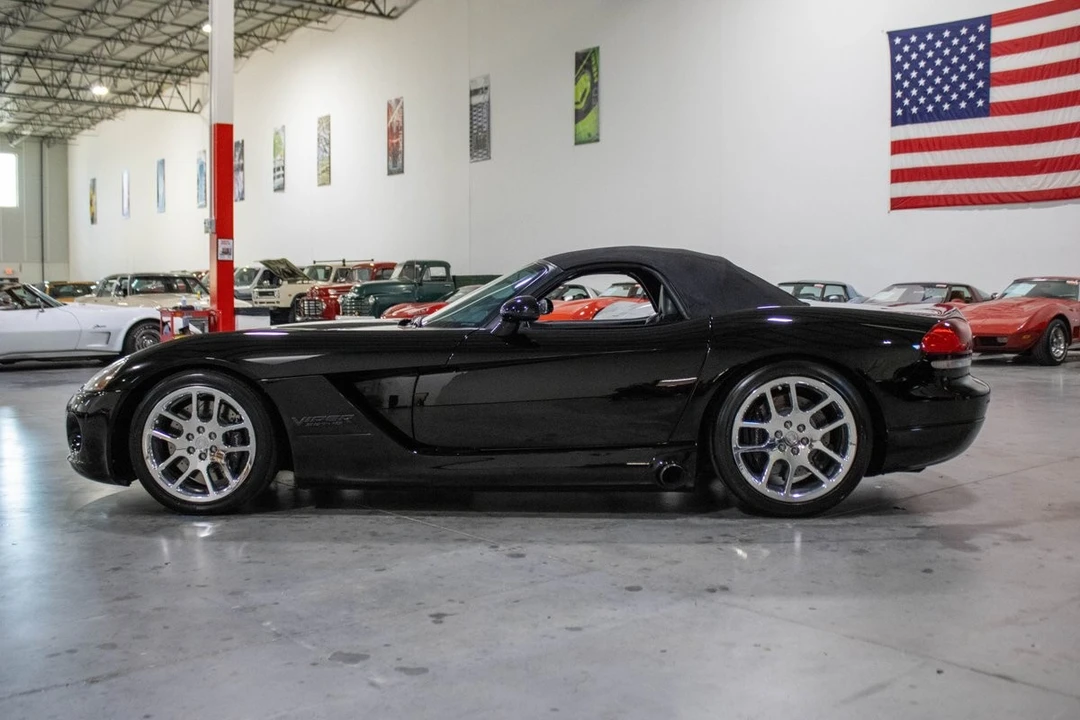 2003 Dodge Viper 3rd Gen - Image 13 of 21