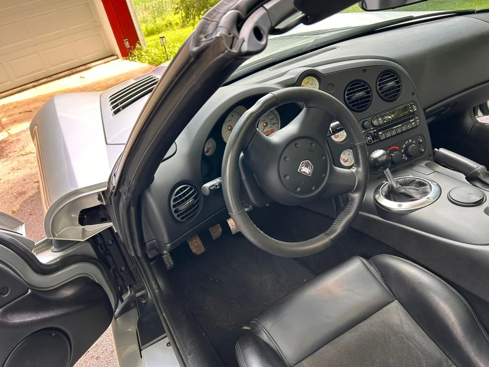 2003 Dodge Viper 3rd Gen - Image 27 of 31