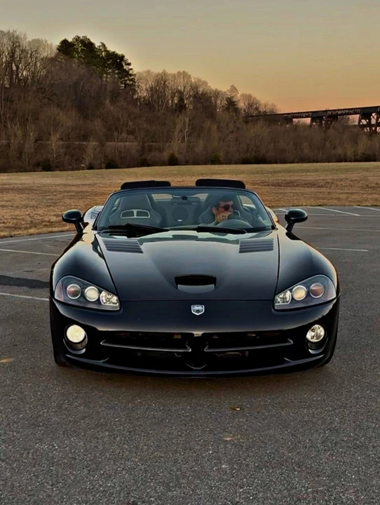 2003 Dodge Viper 3rd Gen - Image 2 of 19
