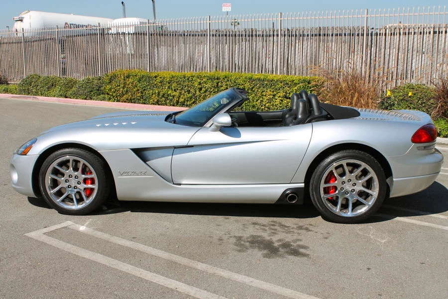 2003 Dodge Viper 3rd Gen - Image 2 of 8