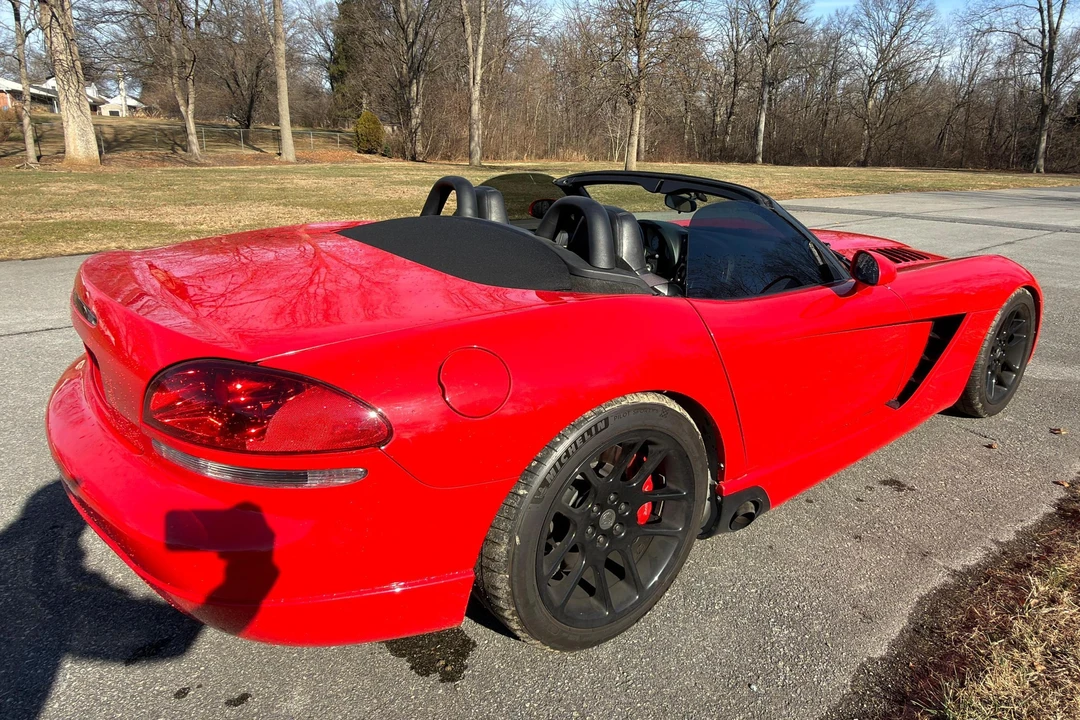 2003 Dodge Viper 3rd Gen - Image 16 of 31