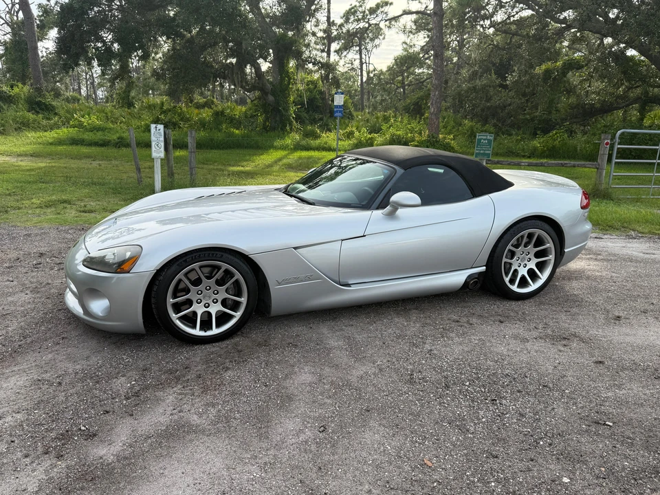 2003 Dodge Viper 3rd Gen - Image 23 of 31