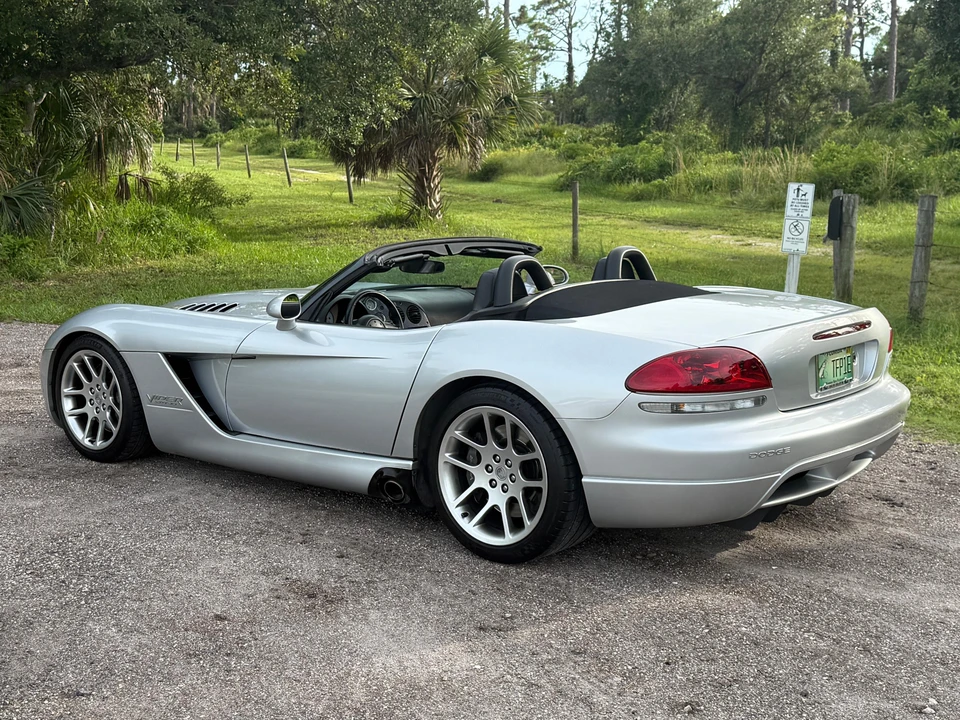 2003 Dodge Viper 3rd Gen - Image 10 of 31