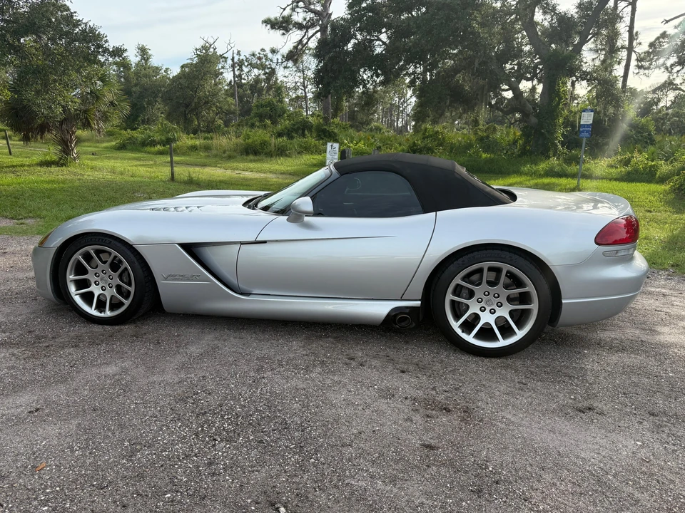 2003 Dodge Viper 3rd Gen - Image 25 of 31