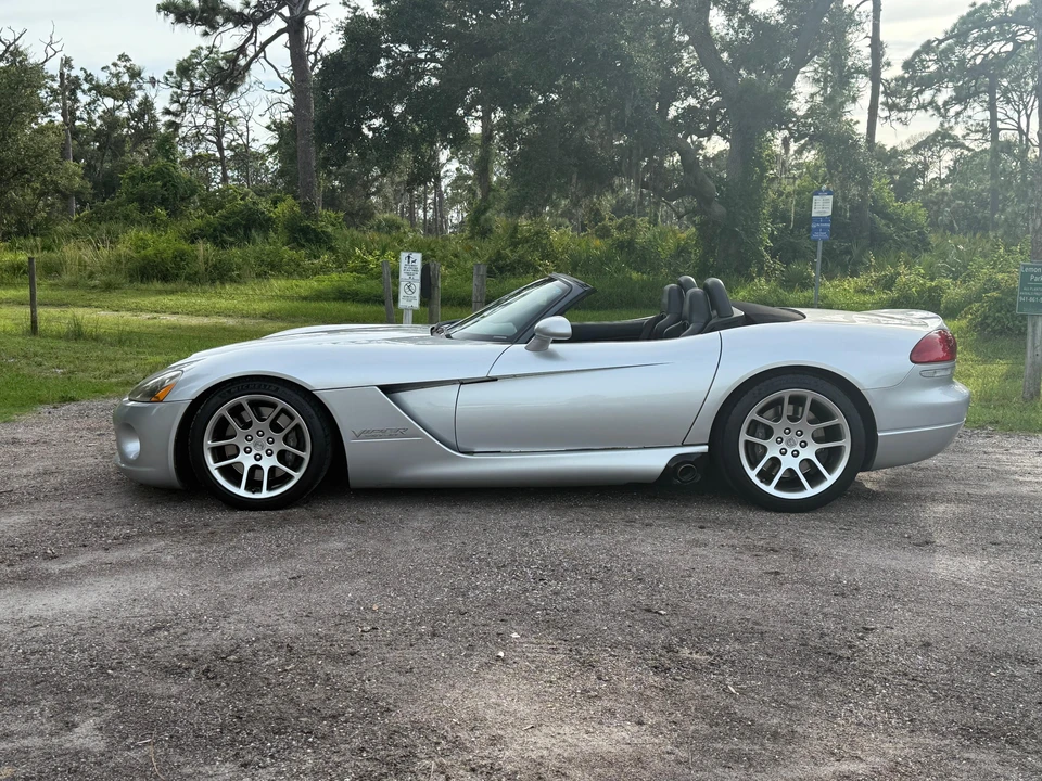 2003 Dodge Viper 3rd Gen - Image 8 of 31