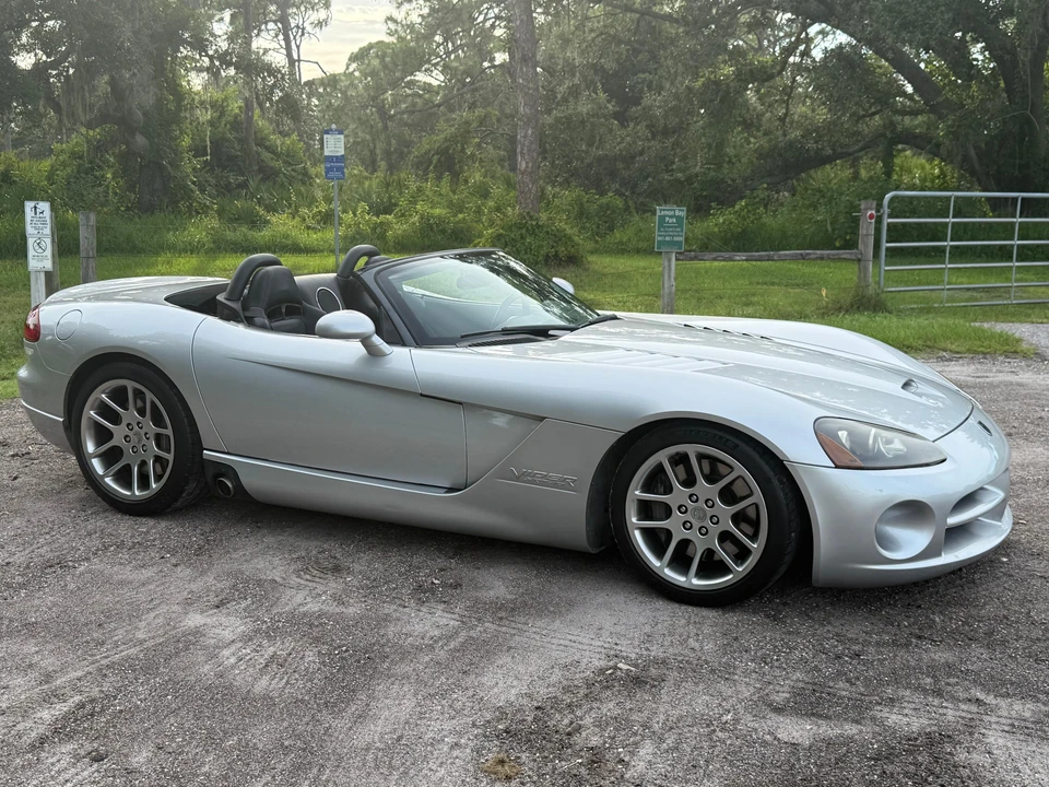 2003 Dodge Viper 3rd Gen - Image 18 of 31