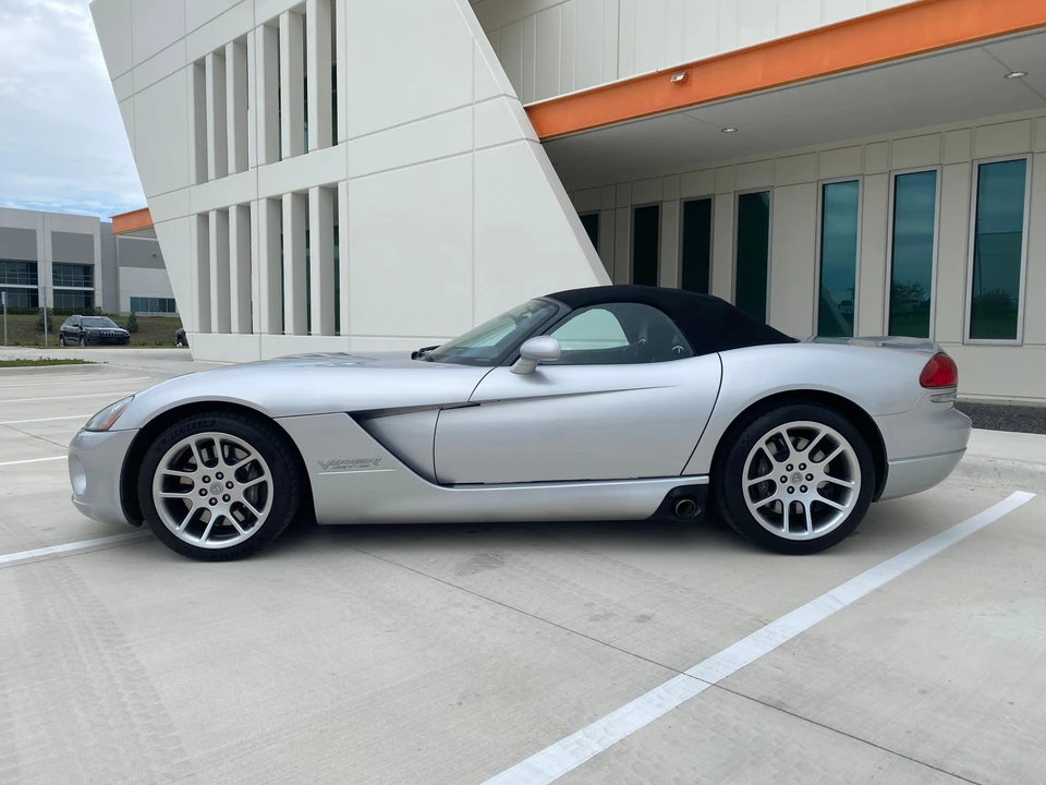 2003 Dodge Viper 3rd Gen - Image 13 of 31
