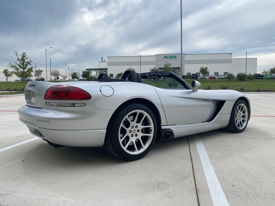 2003 Dodge Viper 3rd Gen - Image 9 of 31