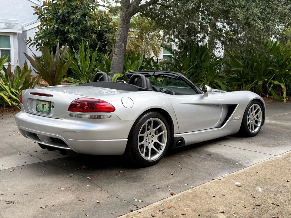 2003 Dodge Viper 3rd Gen - Image 16 of 31