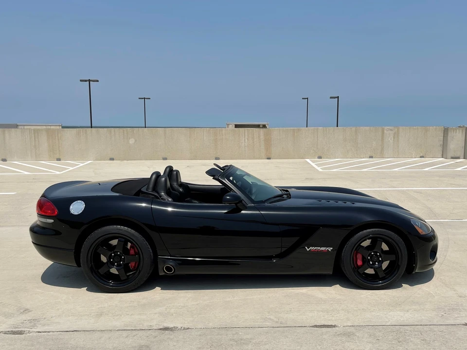 2003 Dodge Viper 3rd Gen - Image 15 of 31