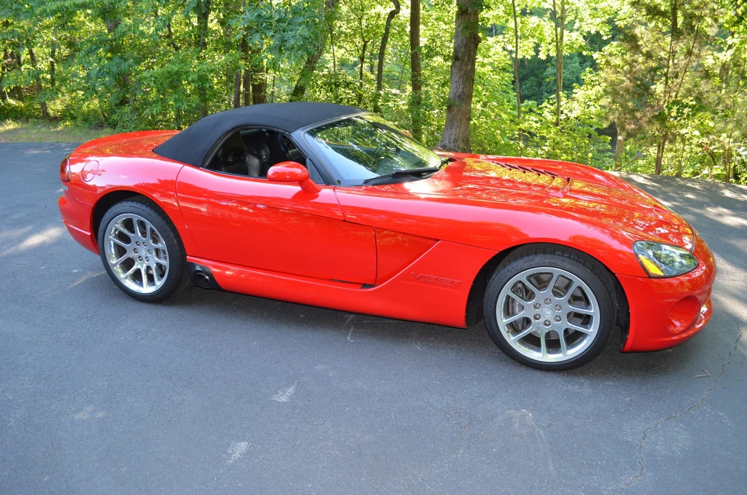 2003 Dodge Viper 3rd Gen - Image 19 of 31