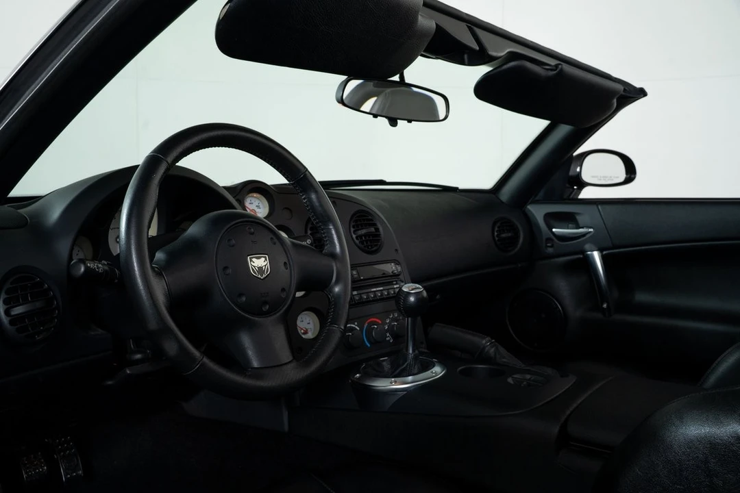 2003 Dodge Viper 3rd Gen - Image 2 of 21