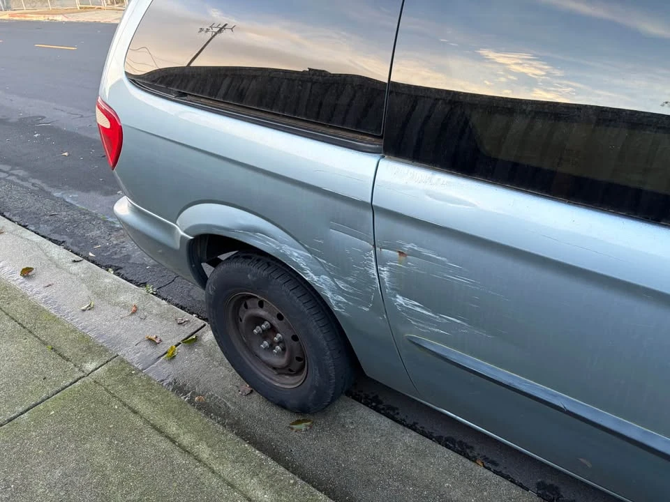 2003 Dodge Caravan - Image 4 of 7