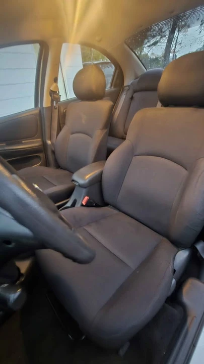 2003 Dodge Neon - Image 7 of 10