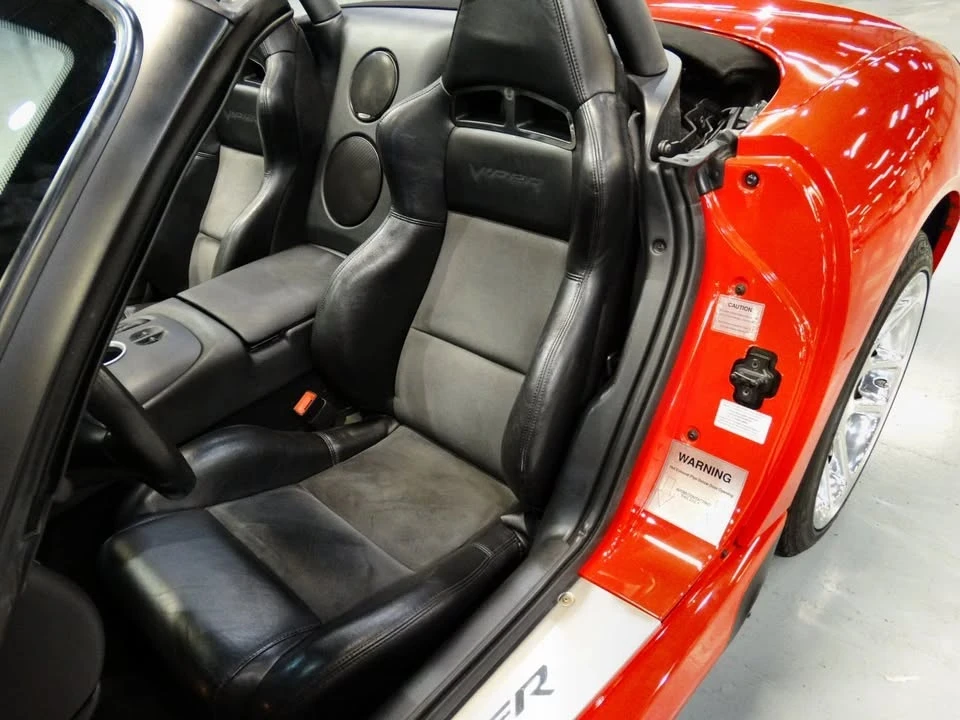 2003 Dodge Viper 3rd Gen - Image 13 of 19
