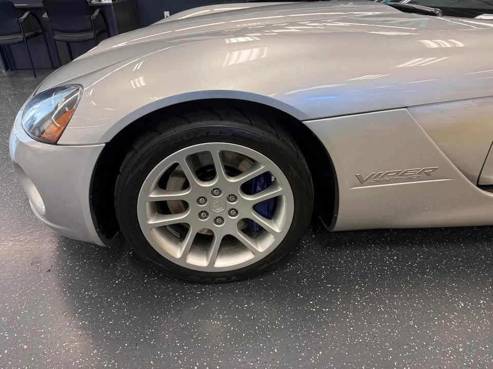 2003 Dodge Viper 3rd Gen - Image 2 of 19