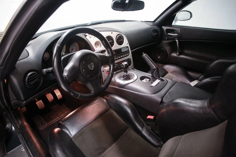 2003 Dodge Viper 3rd Gen - Image 16 of 20