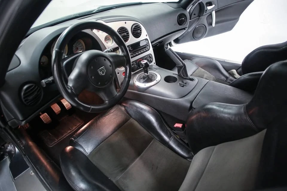 2003 Dodge Viper 3rd Gen - Image 19 of 20