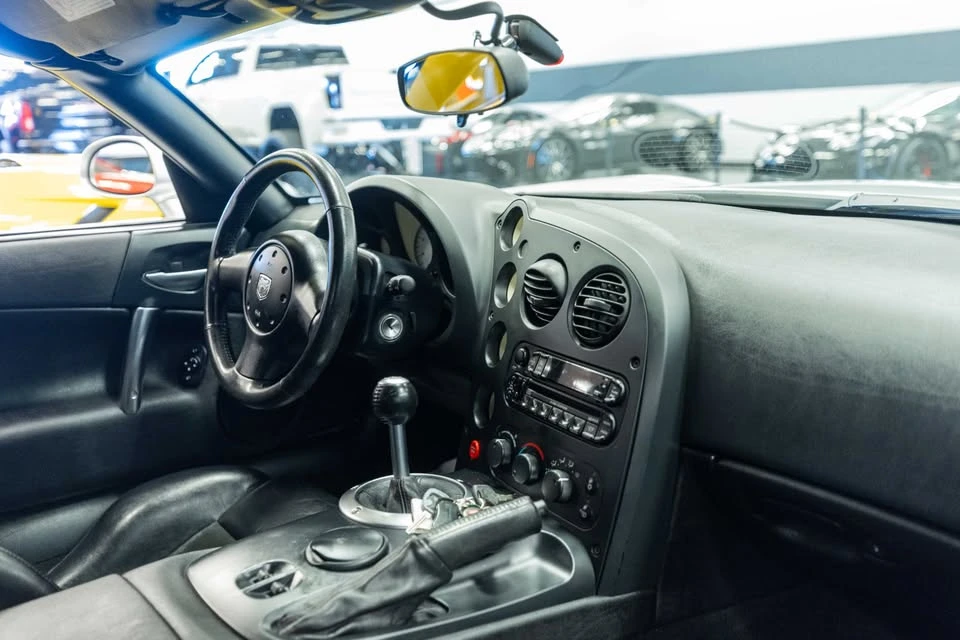 2003 Dodge Viper 3rd Gen - Image 9 of 17