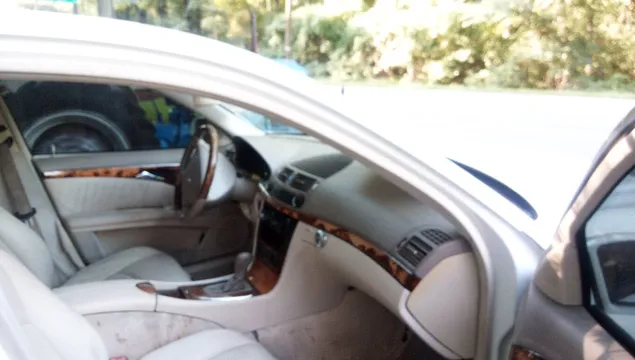2003 Mercedes-Benz E320
