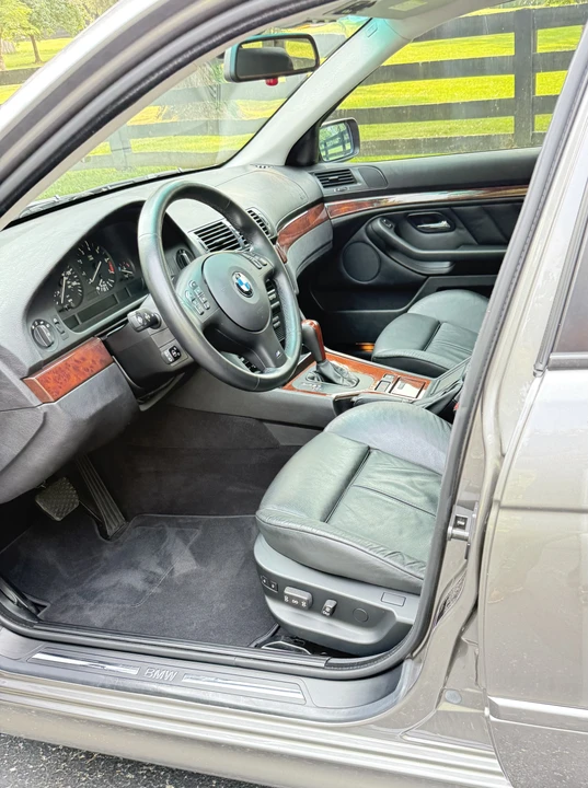 2003 BMW E39 5 Series - Image 2 of 4