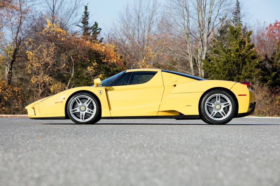 2003 Ferrari Enzo - Image 17 of 31