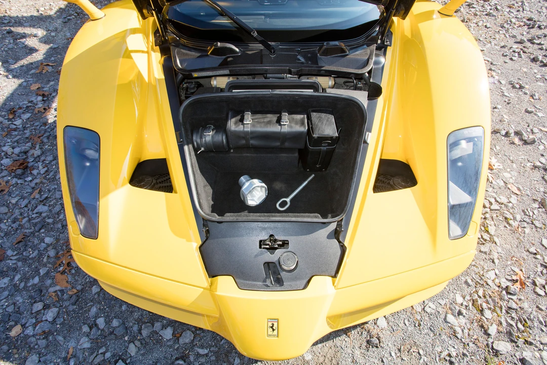 2003 Ferrari Enzo - Image 9 of 31