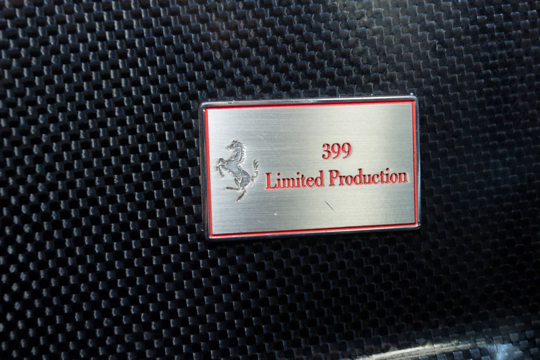 2003 Ferrari Enzo - Image 25 of 31