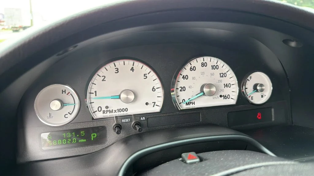 2003 Ford Thunderbird 11th Gen - Image 9 of 13