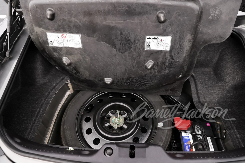 2003 Ford Thunderbird 11th Gen - Image 12 of 15