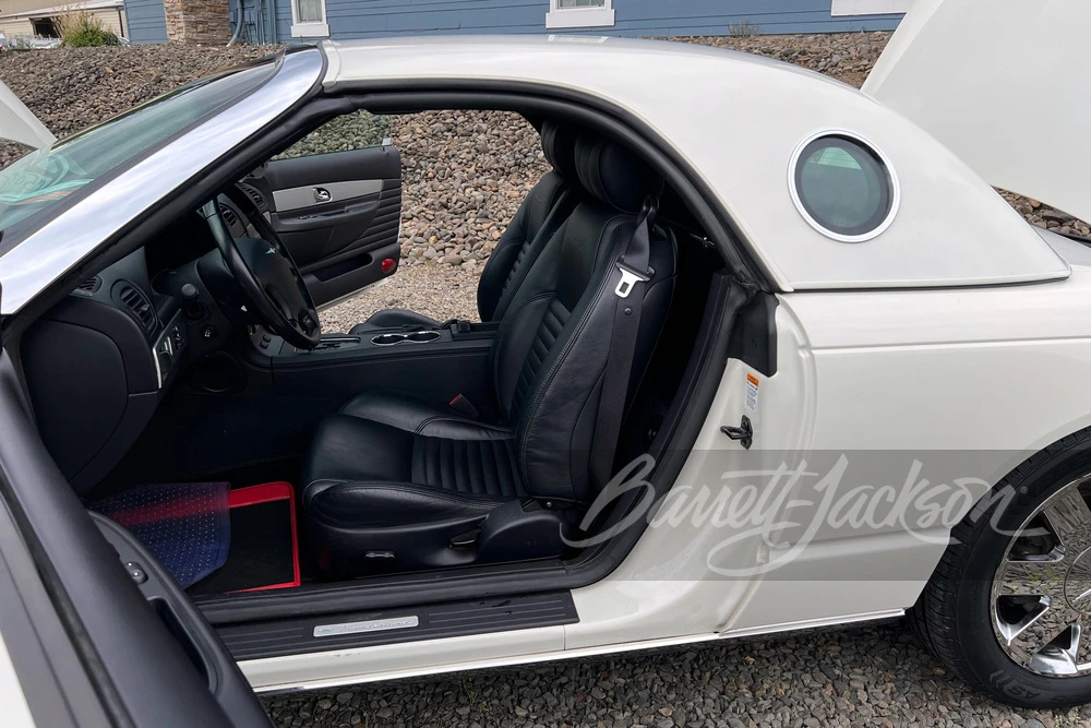 2003 Ford Thunderbird 11th Gen - Image 16 of 22