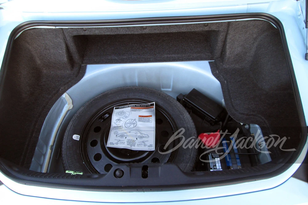 2003 Ford Thunderbird 11th Gen - Image 19 of 21
