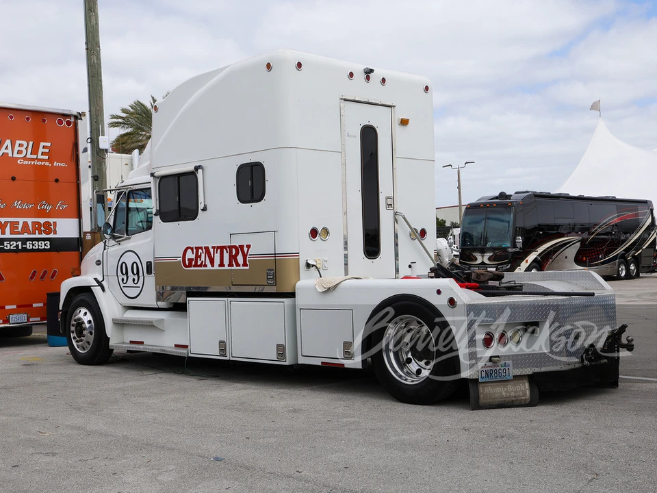 2003 Freightliner - Image 25 of 26